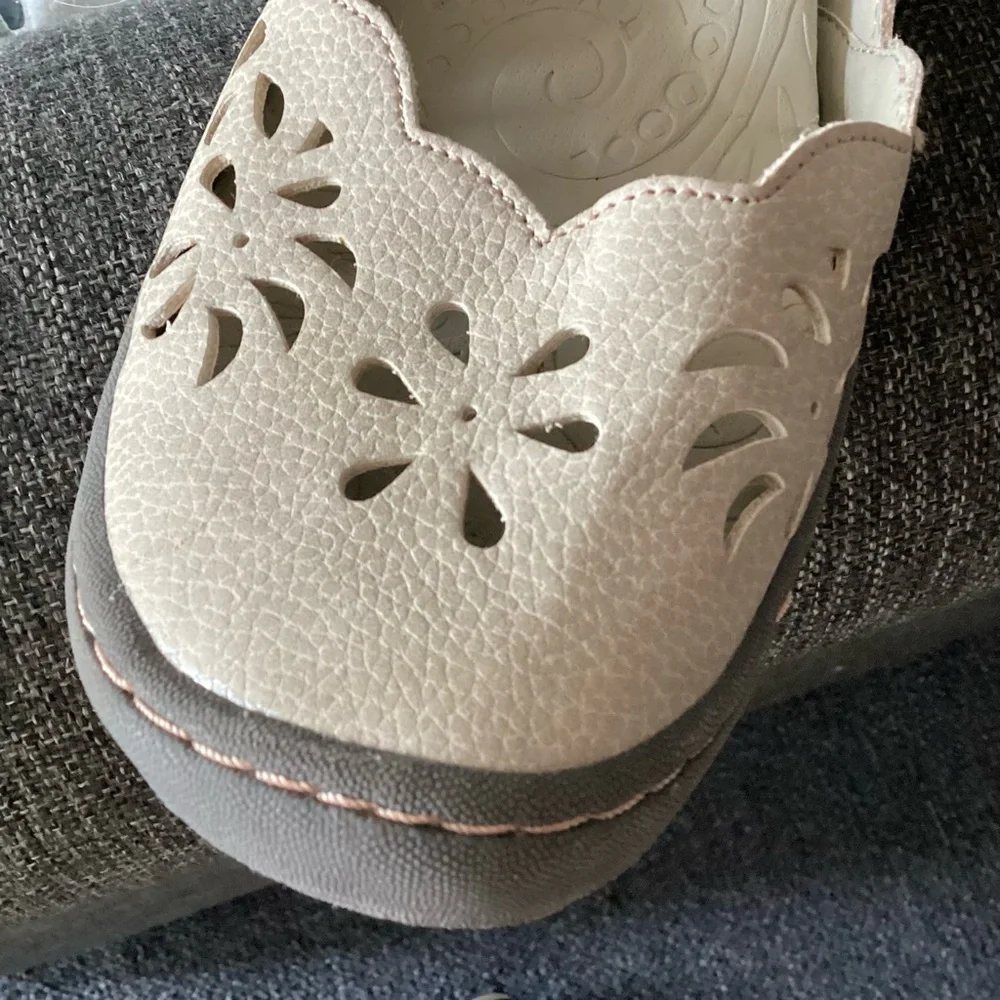 10M JBU Beige Ankle Strap Memory Foam Flats Shoes Deep Sea Encore - Picture 4 of 10